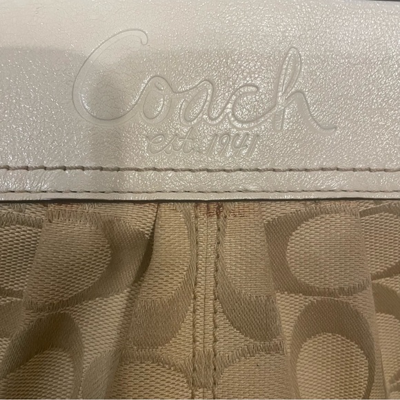 Coach Signature Pleated Gallery Tote Beige White Jacquard Canvas Leather F14281 - Picture 5 of 12